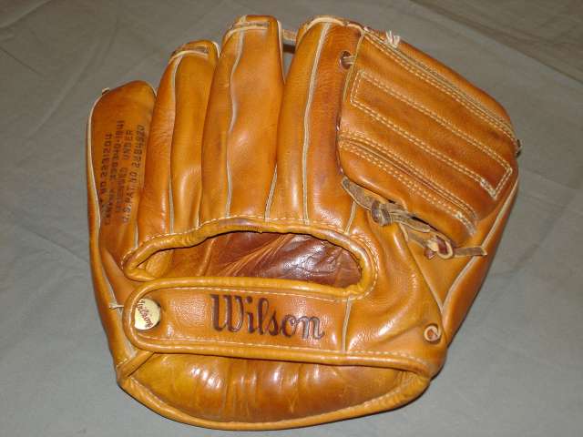 Billy Martin Wilson A2190 Back